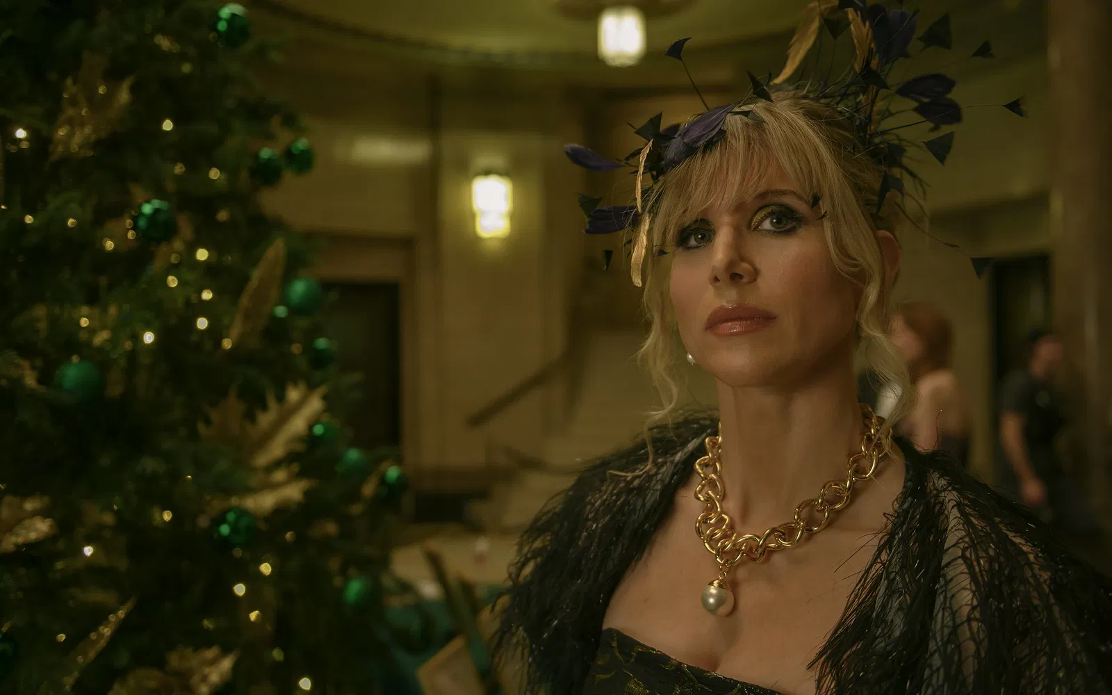 JBH_Jan-18-2024_RBA_2317R-scaled Jingle Bell Heist Review — The Worst of Netflix’s Holiday Dreck